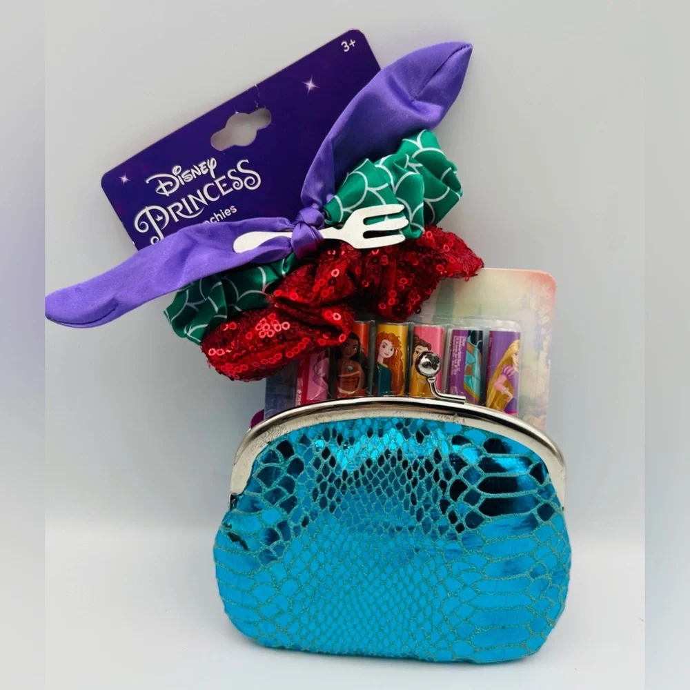 3 Piece Disney Princess Accessories NEW lip glosses, scrunchies & coin purse